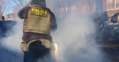 ICE lanza gases lacrimógenos contra activistas en Mineápolis; crece la tensión