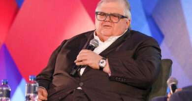 Carstens: la banca y la regulación en México van detrás de la tecnología