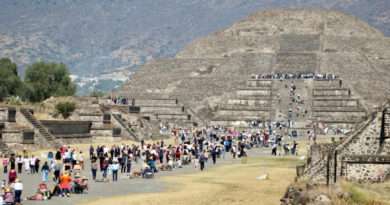Denuncian robos y red de extorsión en zona arqueológica de Teotihuacan