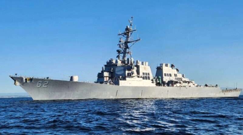 Trump: Marina de EU podría escoltar a petroleros por el estrecho de Ormuz