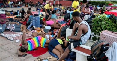 Caravana migrante “David” llega a Pijijiapan tras salir de Tapachula