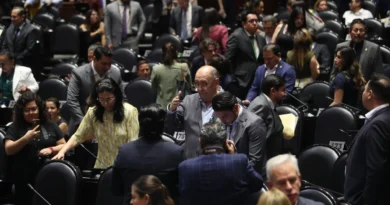 Diputados del PRI y el PAN demandan investigar acusaciones contra Rocha Moya