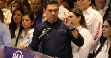 PAN presenta petición de juicio político contra Rocha Moya; acudirán a La Haya también