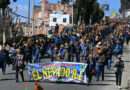 Miles de mineros de Bolivia paralizan La Paz y chocan con policías en protesta