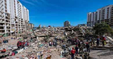 Víctimas mortales del terremoto ascienden a mil 450
