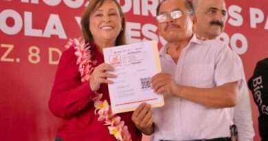 Gobernadora regresa a Minatitlán; pescadores reciben apoyo estatal adicional a Bienpesca