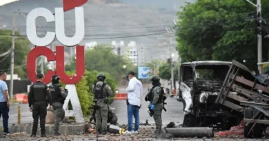 A días del cambio de gobierno, explota camión bomba en Colombia; deja 11 heridos